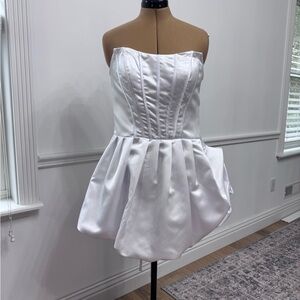 Elegant Satin White mini Dress